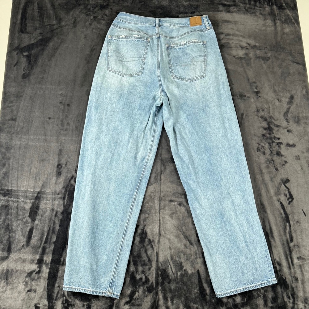 American Eagle Baggy Jeans Womens 14 Light Wash Distressed High Rise Denim - Picture 7 of 11